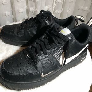 Air Force 1’07 LV8 ‘Overbranding’